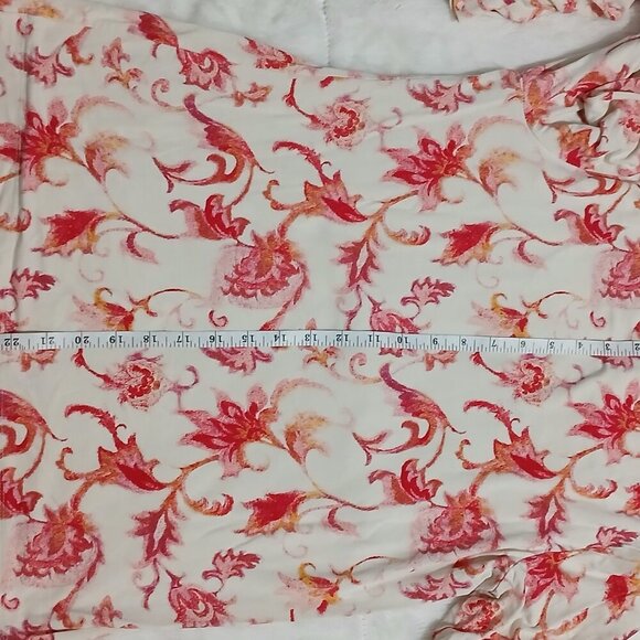 CHICO'S BRAND FLORAL PRINT BATEAU NECK SWEATER, SIZE 1....US SIZE S 8/10 - Picture 6 of 7